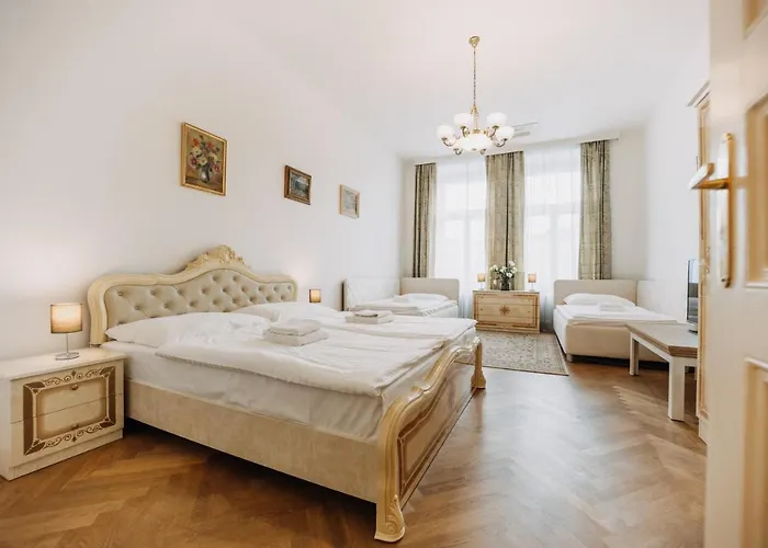 Designed 2Bd- 65 M2 Apartment Next To Main Station