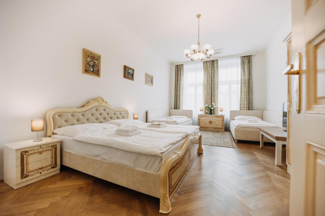Designed 2bd- 65 M2 Next To Main Station Apartment Prague