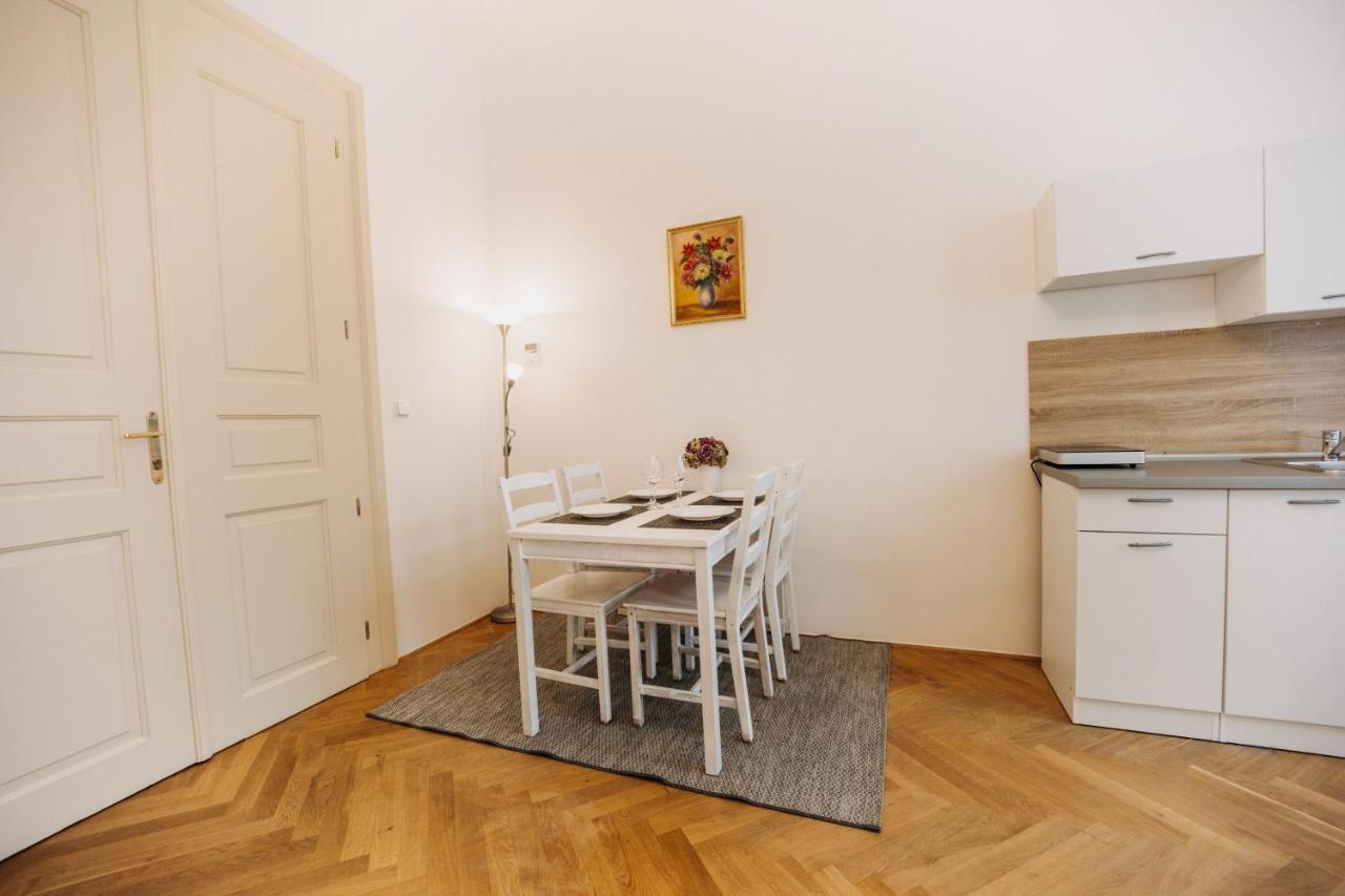 Designed 2bd- 65 M2 Next To Main Station